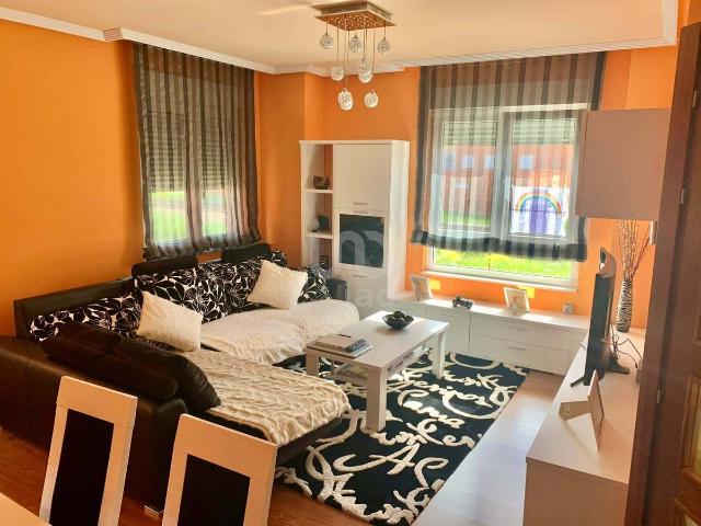 Casa adosada en Venta en Trobajo del Camino
