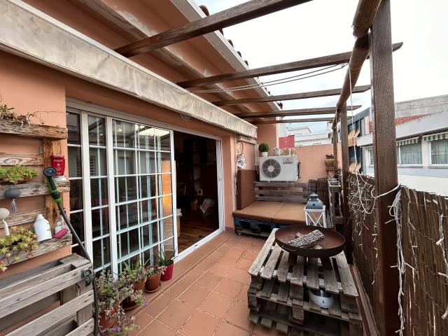 Casa adosada en Venta en Tueda