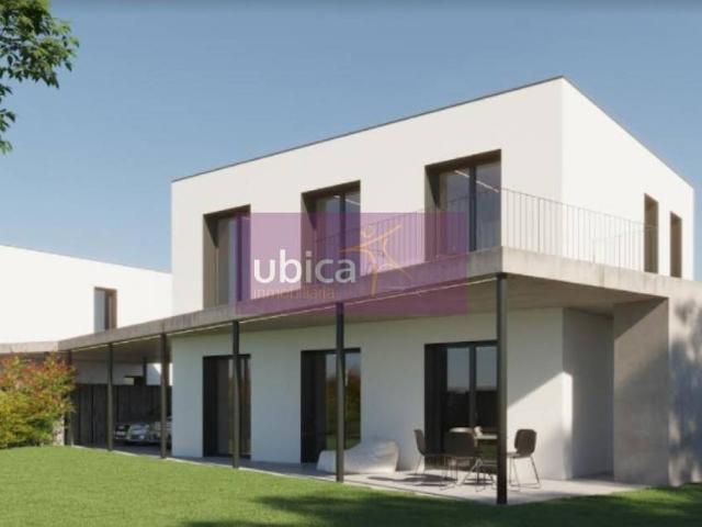 Casa adosada en Venta en Tui