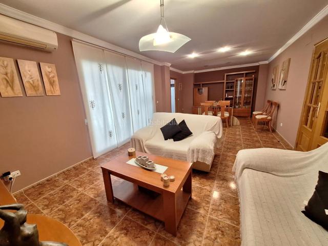 Casa adosada en venta en Turís. Casas adosadas.