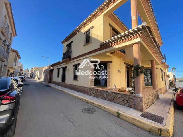 Casa adosada en Venta en Turre