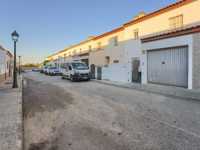 Casa adosada en venta en Umbrete. Umbrete, el lugar que siempre soñaste. Casas adosadas.