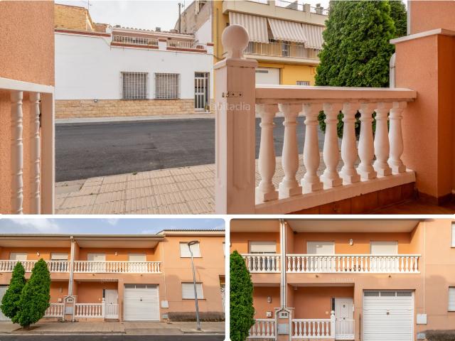Casa adosada en venta en Ulldecona. Gran casa de pueblo para entrar a vivir en Ulldecona. Casas adosadas.