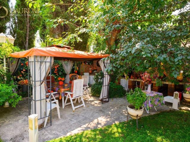 Casa adosada en Venta en Urbanización Este Montepríncipe