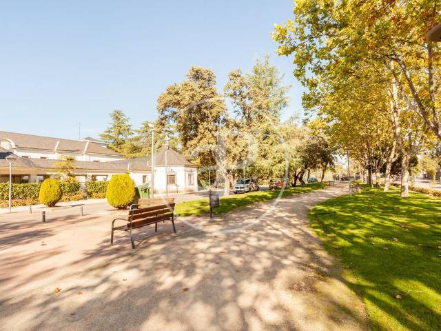 Casa adosada en Venta en Urbanización La Moraleja