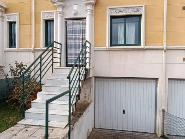 Casa adosada en Venta en Urbanización Siglo XXI Carretera de Villalpando