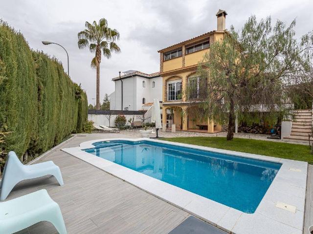 Casa adosada en Venta en Urbanizaciones