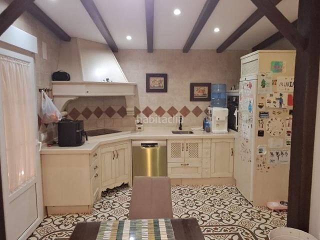 Casa adosada en venta en Utrera, Consolación. ADOSADO EN UTRERA. Casas adosadas.