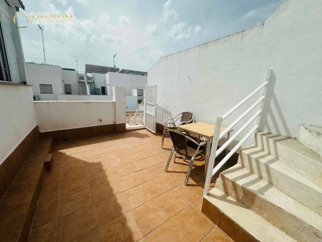 Casa adosada en venta en Utrera, Torre Cruz Los Molinos. GRAN CHALET ADOSADO EN UTRERA. Casas adosadas.