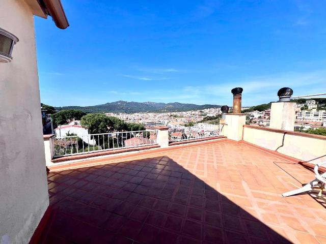 Casa adosada en Venta en Volta de l'Ametller