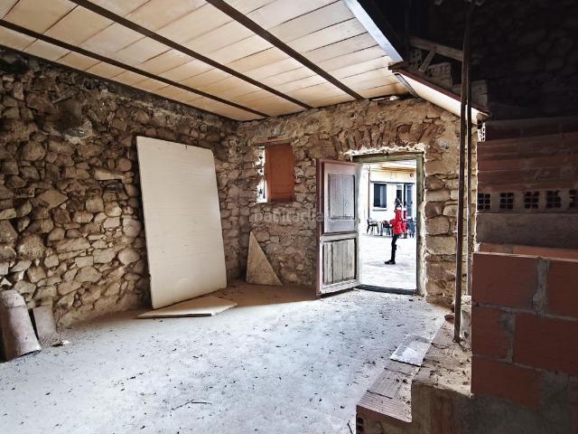 Casa adosada en venta en Vajol La. CASA PER REFORMAR A LA VAJOL. Casas adosadas Vajol.