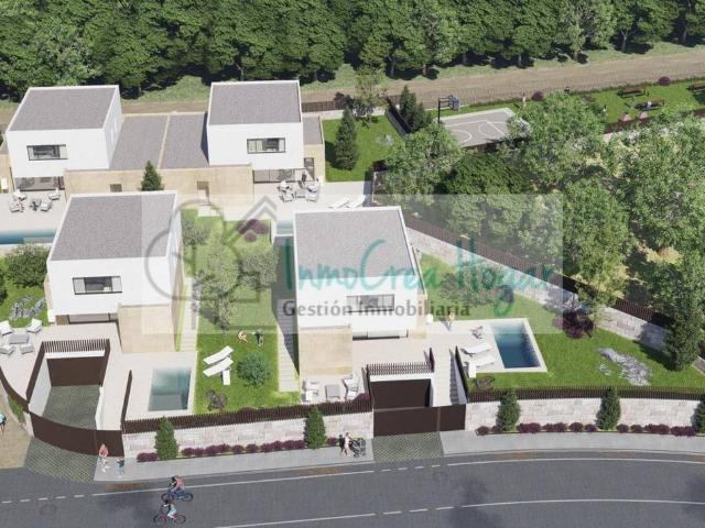 Casa adosada en Venta en Valadares Beade