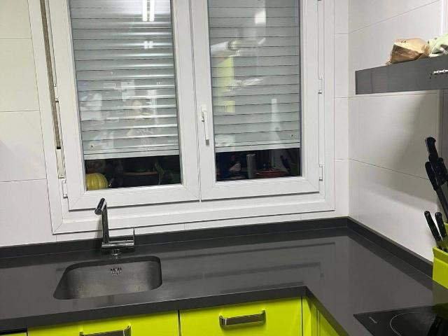 Casa adosada en Venta en Valdefresno
