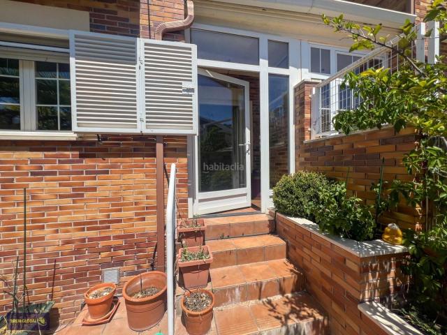 Casa adosada en venta en Valdemanco. Luminoso chalet pareado en Valdemanco. Casas adosadas.