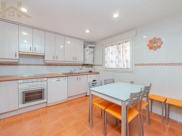 Casa adosada en venta en Valdemoro, Estación. Chalet adosado en zona estación de Valdemoro. Casas adosadas.