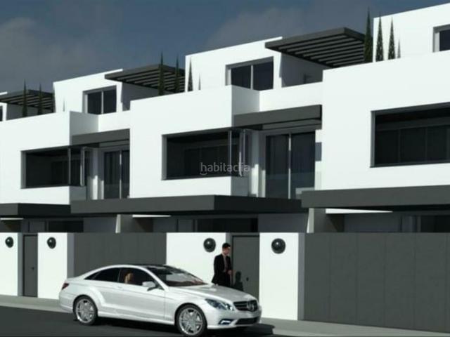 Casa adosada en venta en Valdemoro, Hispanoamérica Comunidades. CHALET ADOSADO DE 2 PLANTAS EN VALDEMORO. Casas adosadas.