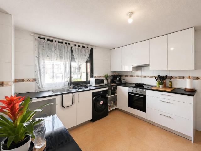 Casa adosada en venta en Valdemoro, Restón I Restón II. CHALET EN RESTON II. Casas adosadas.