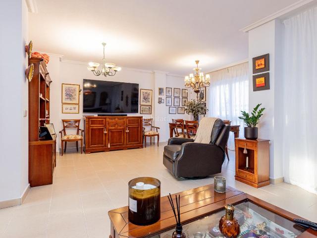 Casa adosada en venta en Valdemoro, Restón I Restón II. GRAN ADOSADO EN VENTA ZONA RESTON CON HERMOSAS VISTAS. Casas adosadas.