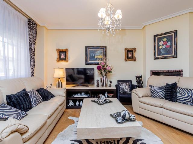 Casa adosada en venta en Valdemoro, Restón I Restón II. SEÑORIAL ADOSADO EN URBANIZACIÓN RESIDENCIAL LA PRADERITA. Casas adosadas.