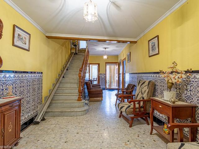 Casa adosada en venta en Valdepeñas. Casas adosadas.