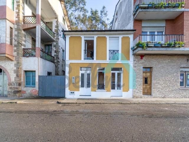 Casa adosada en Venta en Valdés Luarca