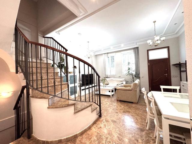 Casa adosada en venta en Valencia, Benimàmet. *Casa Chalet Adosado en Venta Valencia, España*. Casas adosadas.