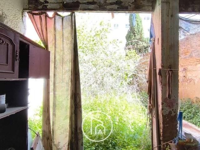 Casa adosada en venta en Valencia, Torrefiel. CASA CON TERRENO EN VALENCIA !. Casas adosadas.