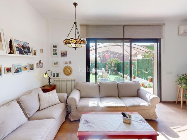 Casa adosada en venta en Vall llobrega Costa Brava. CASA ADOSADA EN EL CENTRO DE VALLLLOBREGA. Casas adosadas.