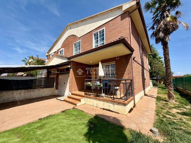 Casa adosada en Venta en Vallehermoso