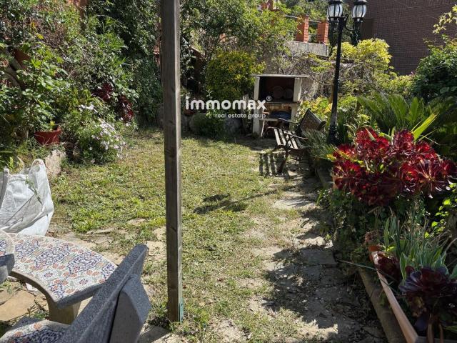 Casa adosada en venta en Vallirana. CHALET PARA ENTRAR A VIVIR EN VALLIRANA. Casas adosadas.