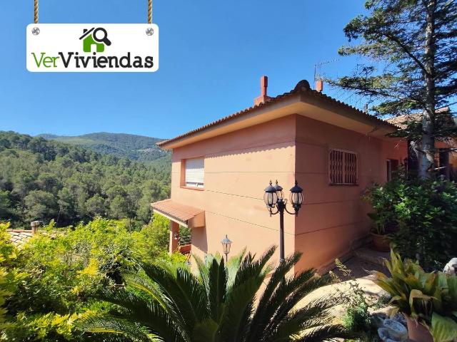 Casa adosada en Venta en Vallirana