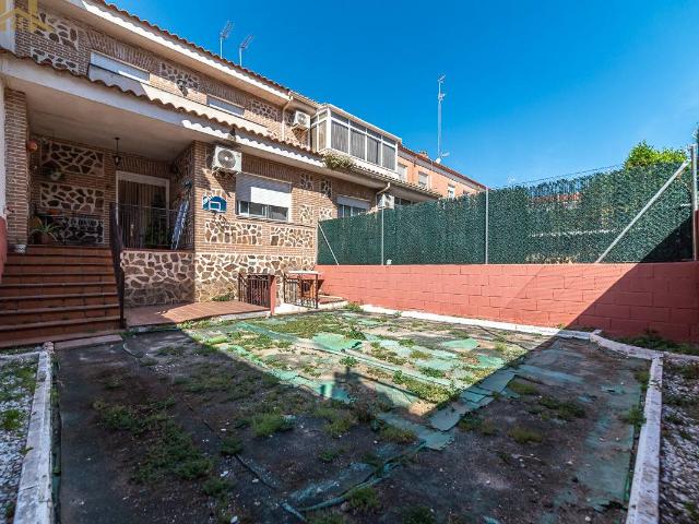 Casa adosada en Venta en Valmojado