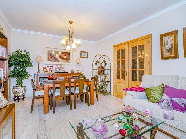 Casa adosada en venta en Vegas del Genil, Belicena. Fantástica casa adosada con gran patio, sótano habitable y excelente luminosidad !. Casas adosadas Vegas del.