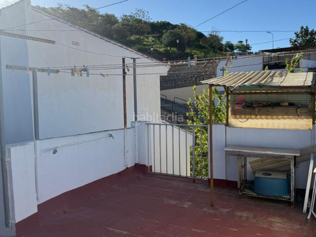 Casa adosada en venta en Vélez Málaga, Centro Histórico. ¡Descubre la oportunidad de vivir en el corazón de Vélez Málaga! Casa adosada de tres plantas. Casas adosadas Vélez.
