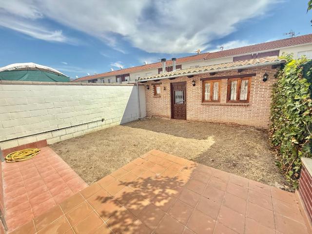 Casa adosada en Venta en Venta de Baños