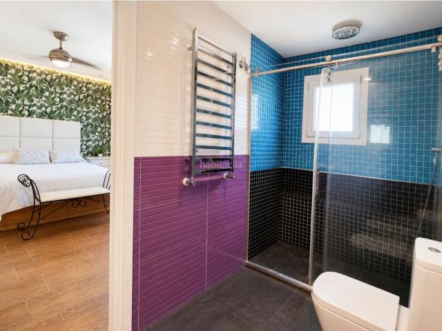 Casa adosada en venta en Ventas de Retamosa Las. Chalet adosado · modernizado · materiales de calidad · 4 estancias · 2baños+2aseos · garaje · patio barbacoa · 39 min de madrid. Casas adosadas.