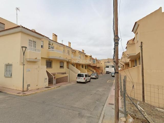 Casa adosada en venta en Vera, Vera Ciudad. Adosado en venta en Vera, Almería. Activo inmobiliario SIN POSESIÓN, NO SE PUEDE VISITAR. Casas adosadas.