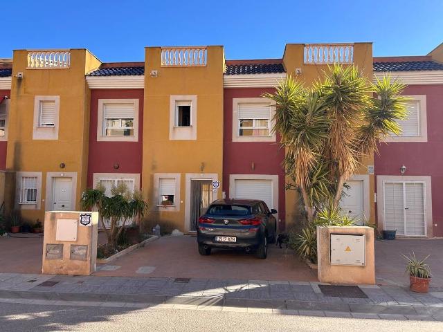 Casa adosada en Venta en Vera Ciudad
