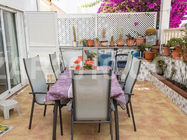 Casa adosada en venta en Vera, Las Marinas Pueblo Laguna. Nuda Propiedad en Vera Almería: dúplex en Las Buganvillas con importante descuento. Casas adosadas.