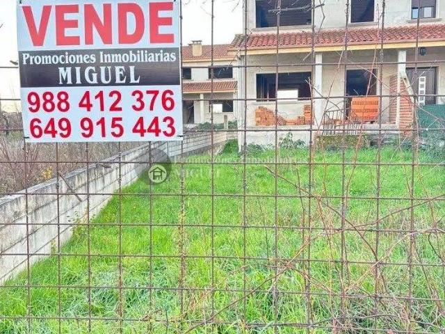 Casa adosada en Venta en Verín