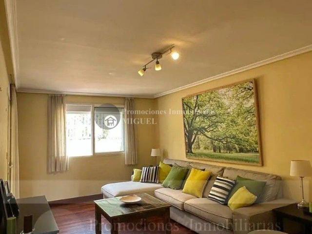 Casa adosada en Venta en Verín