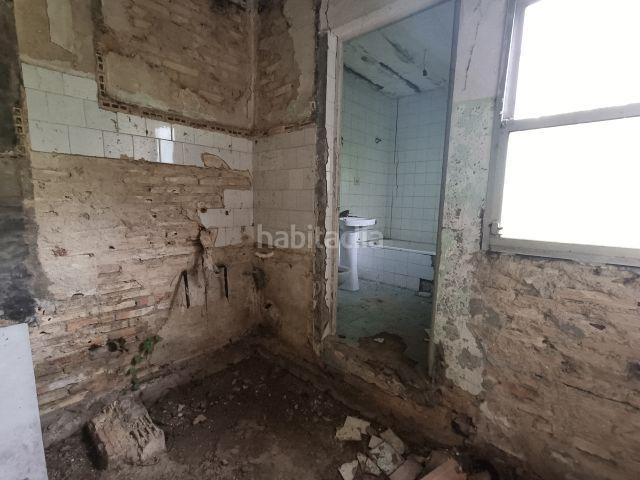 Casa adosada en venta en Vigo, Lavadores. OPORTUNIDAD. Casa planta baja a reformar. Casas adosadas.