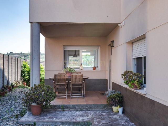 Casa adosada en Venta en Vila rodona