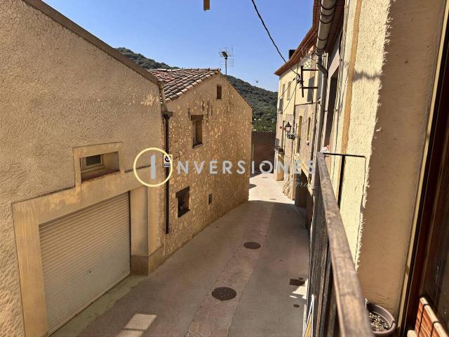 Casa adosada en Venta en Vilanova de Prades