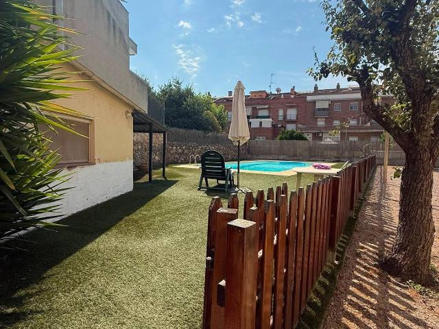 Casa adosada en Venta en Vilanova del Vallès