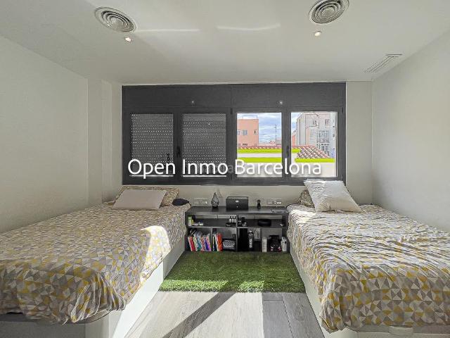 Casa adosada en venta en Vilanova i la Geltrú, Centrevila Costa Dorada. LUJOSA CASA ADOSADA CERCA DE LOS JUZGADOS EN VILANOVA I LA GELTRU. Casas adosadas Vilanova i la.