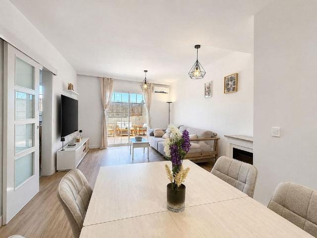 Casa adosada en venta en Vilanova i La Geltrú, de 156 m² 4 habitaciones por 399.000