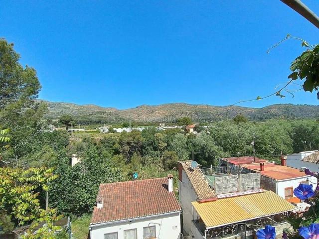 Casa adosada en venta en Vilallonga Villalonga. Encantadora casa en la Replimala, Villalonga, con dos amplias terrazas. Casas adosadas Vilallonga.