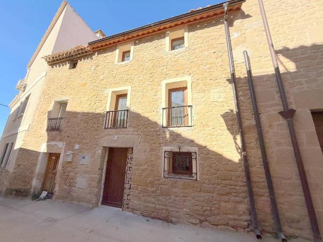 Casa adosada en Venta en Villatuerta
