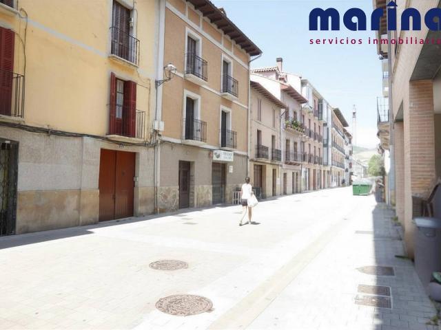 Casa adosada en Venta en Villava / Atarrabia